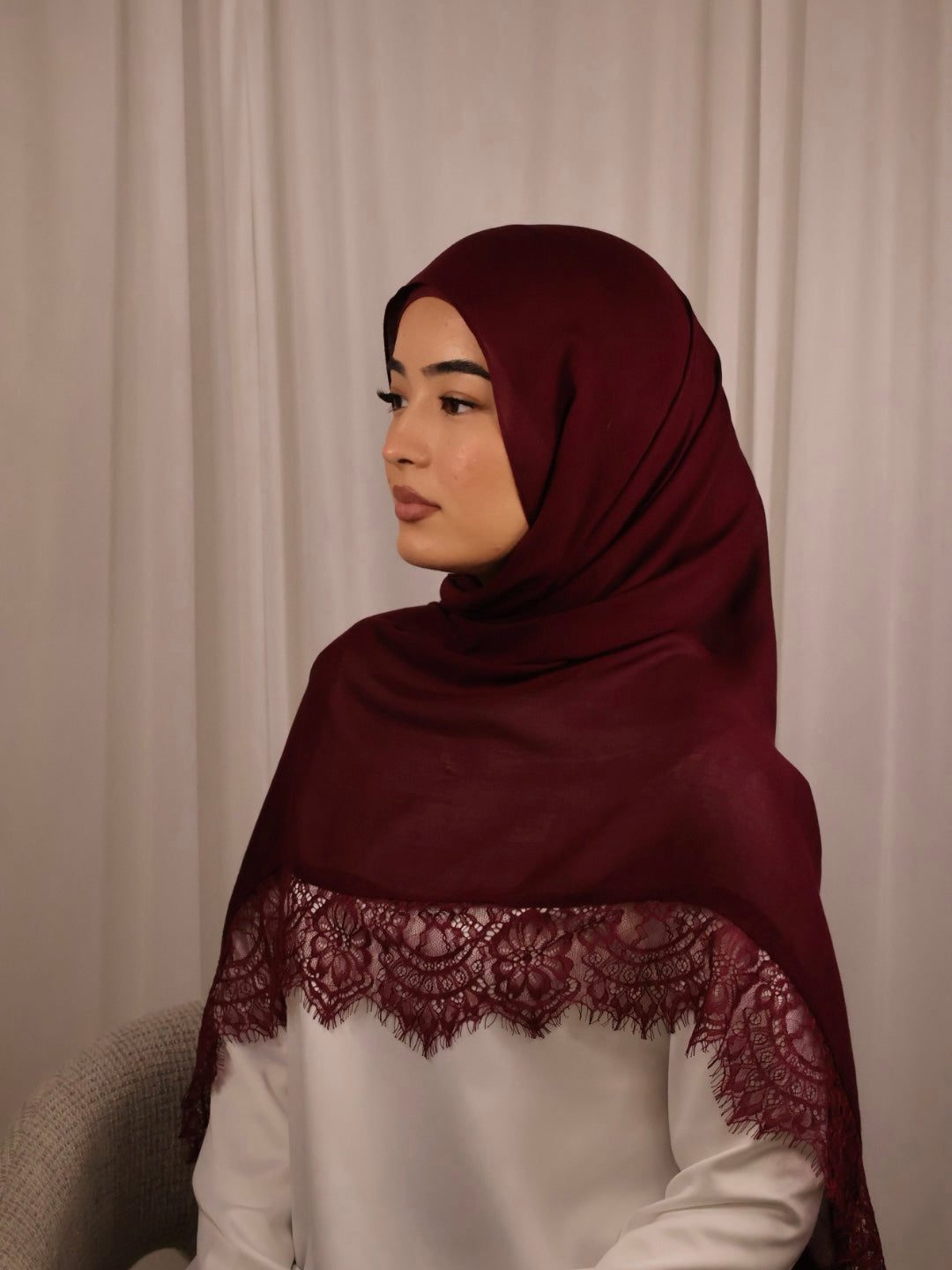 Lace Modal Hijab - Maroon