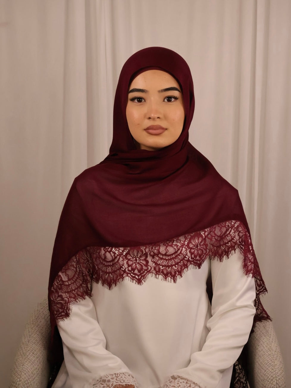 Lace Modal Hijab - Maroon